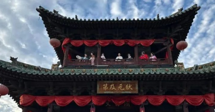 这个五一就来砥洎城景区，润湖公园有船等你哦~