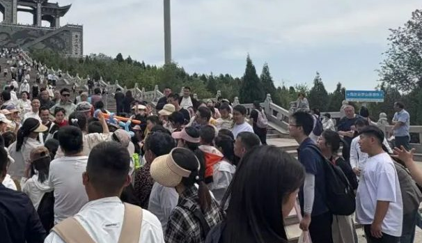云梦山“五一”我在岗，坚守职责不打烊！