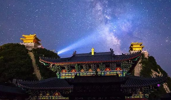 高考上岸，奔赴夏日老君山，解锁星空浪漫玩法~