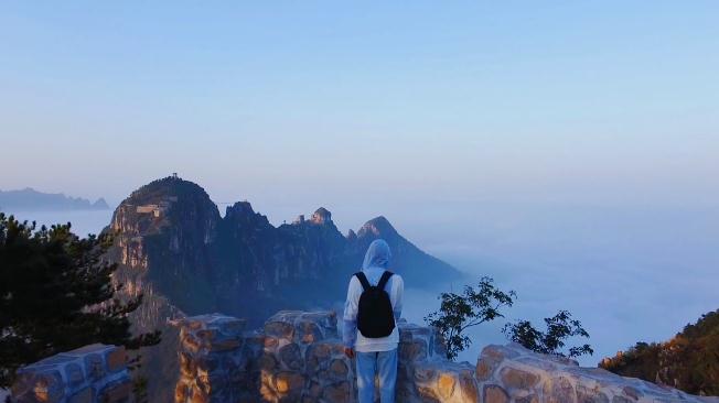 看日出、观云海，暑假晨爬就来轿顶山景区，仅需19.9还送“鸿运玻璃桥”、博物馆、······