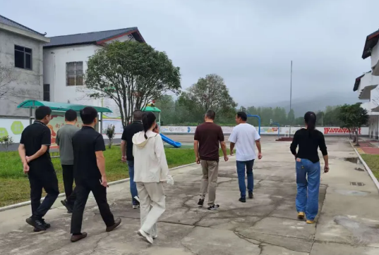【情暖金秋 礼赞师恩】灵山风景区开展教师节慰问活动