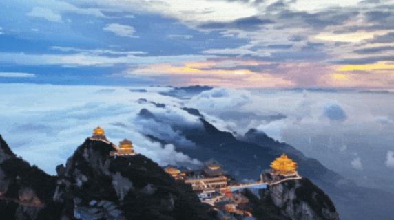 雨天游玩须知丨老君山雨中“仙游”全攻略，安全与美景皆不误~