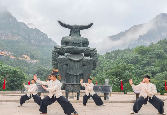 明天！神农山要沸腾了！第八届农民丰收节开幕，好吃好玩全在这！