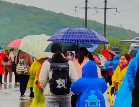 雨未歇，云梦山景区浪漫与暖意仍满格！