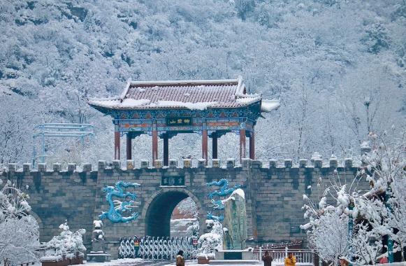 神农山风景区:12·13国家公祭日 | 这些群体免票入园,共赏山河无恙