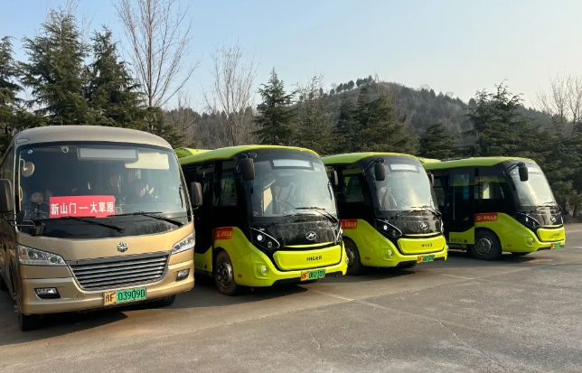 绿色交通启新程——鹤壁云梦山景区内部交通系统首日试运营车记