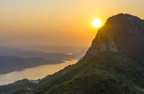 12月30日济新高速正式通车，来龙潭大峡谷更加便捷