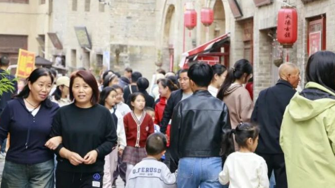 五一狂欢启幕｜大阳古镇欢乐嘉年华，一站式解锁民俗、杂技、非遗盛宴！