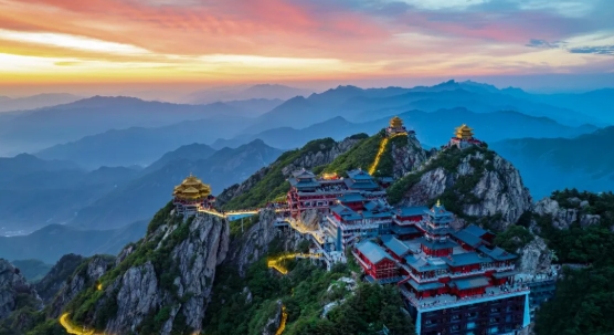 老君山：以山为礼，致敬母爱｜这个母亲节，陪她赴一场仙山之约