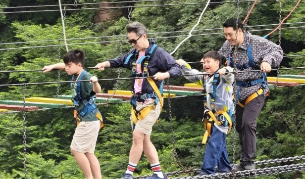 泰国首批研学团探秘龙潭大峡谷