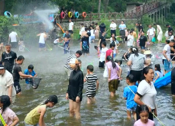 “免费摸，摸到就是你的！”龙潭大峡谷摸鱼狂欢，7月4日火热开战！