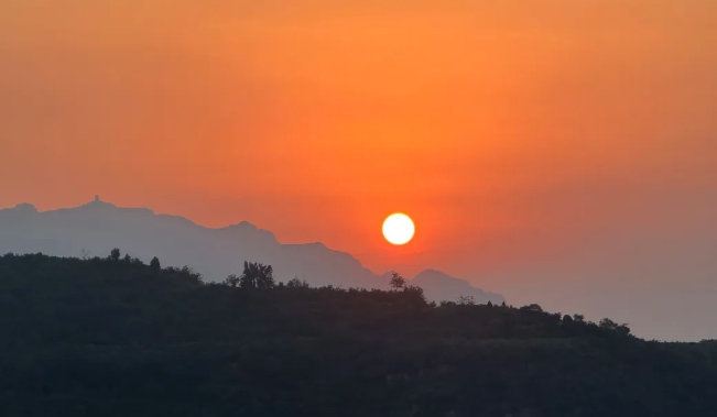 开始了!荆紫仙山观日出云海,夜宿星空帐篷