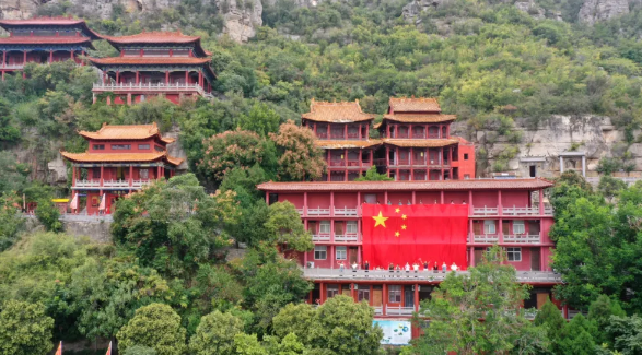 国庆趣游朝阳山丨观殷商演艺、闯趣味关卡,共贺华诞!