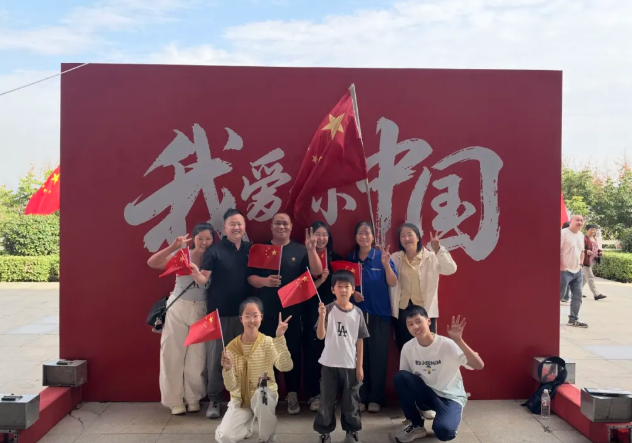 火爆开场！国庆首日朝阳山人气拉满，演艺闯关嗨不停