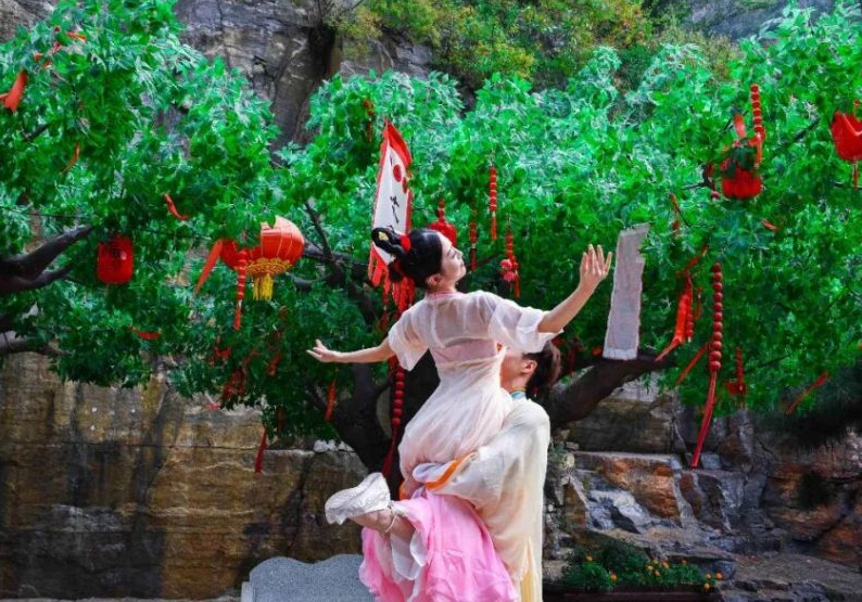 免费、半价！云梦山秋色正浓，陪家人赴一场暖心之约！
