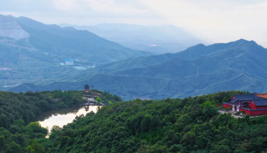 秋日七十二潭：赴一场凉爽山野的童话之约