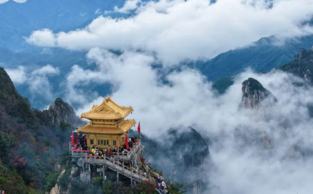 老君山把秋天做成了色卡，每种颜色都想收藏